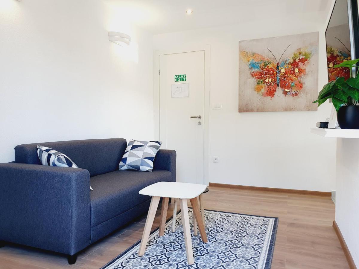 White House Apartments Dugi Rat Ngoại thất bức ảnh