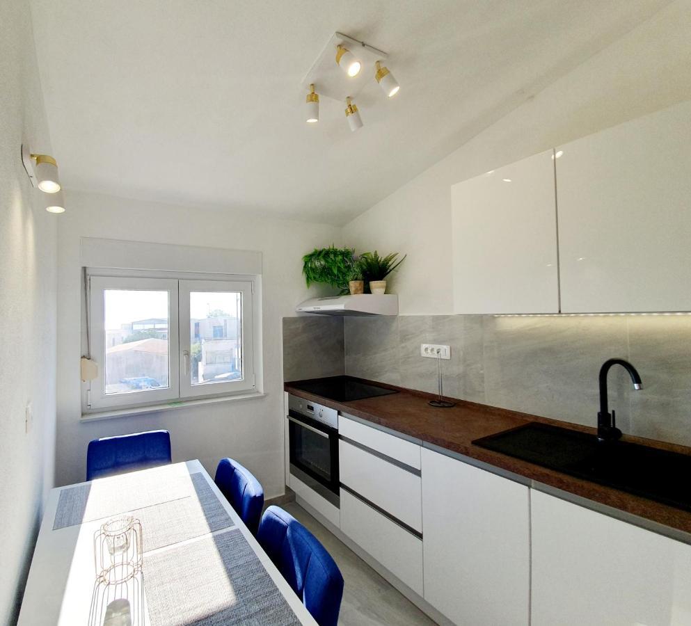 White House Apartments Dugi Rat Ngoại thất bức ảnh