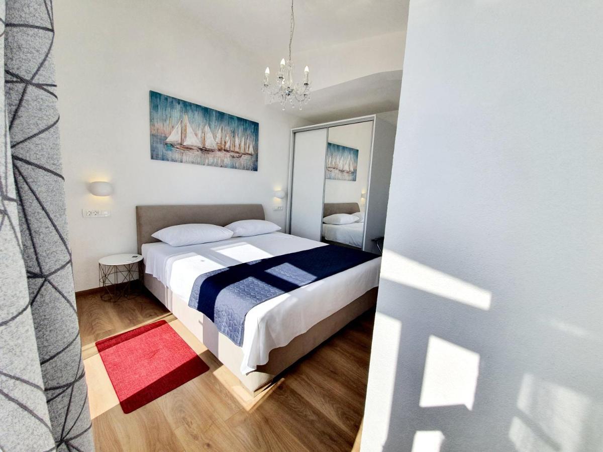 White House Apartments Dugi Rat Ngoại thất bức ảnh