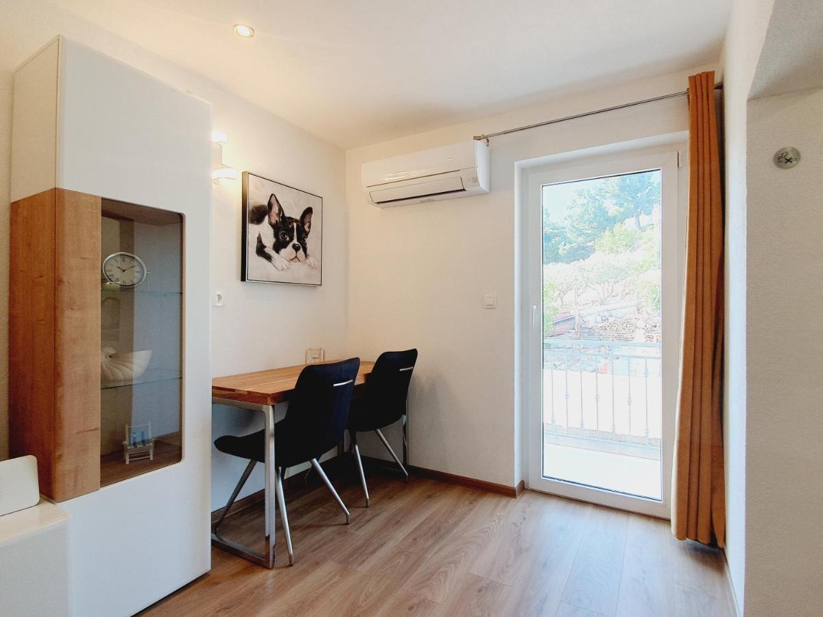 White House Apartments Dugi Rat Ngoại thất bức ảnh