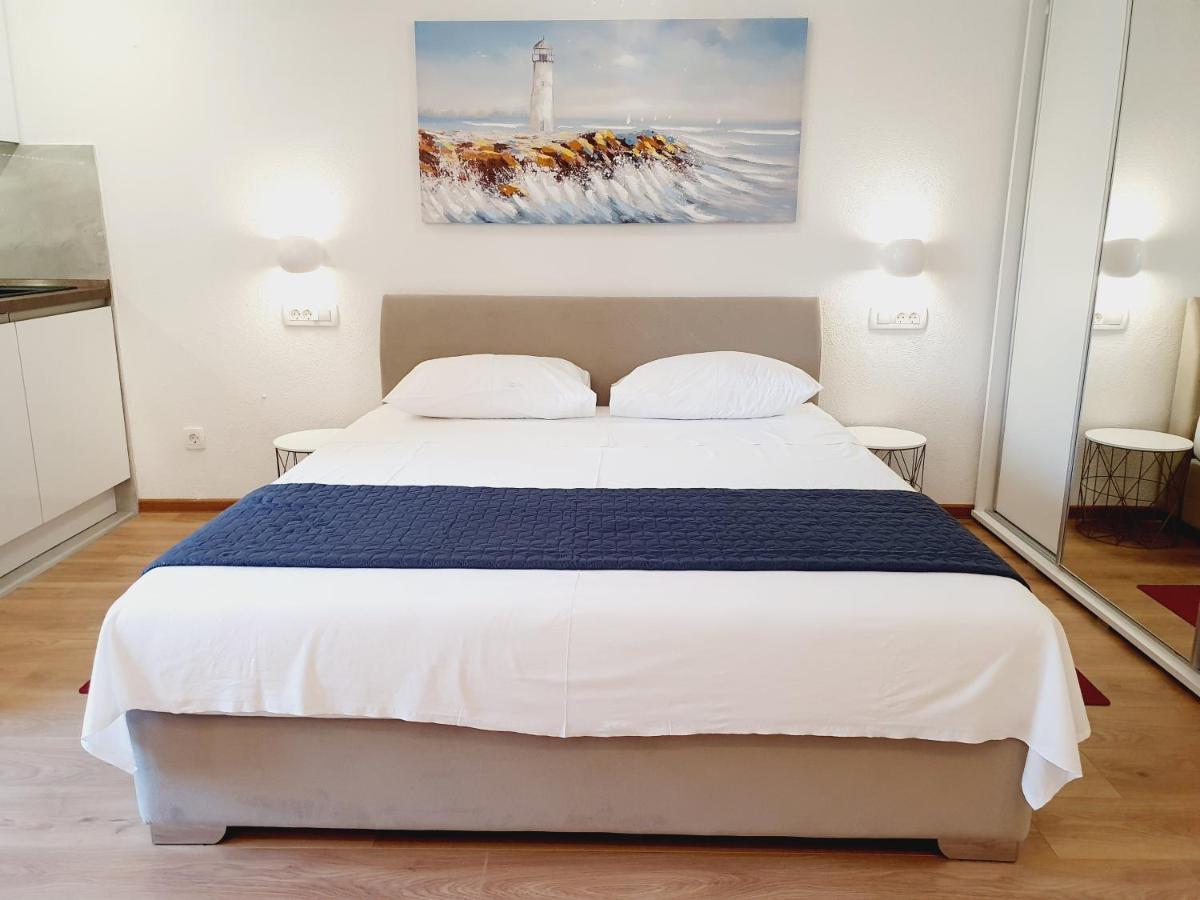White House Apartments Dugi Rat Ngoại thất bức ảnh
