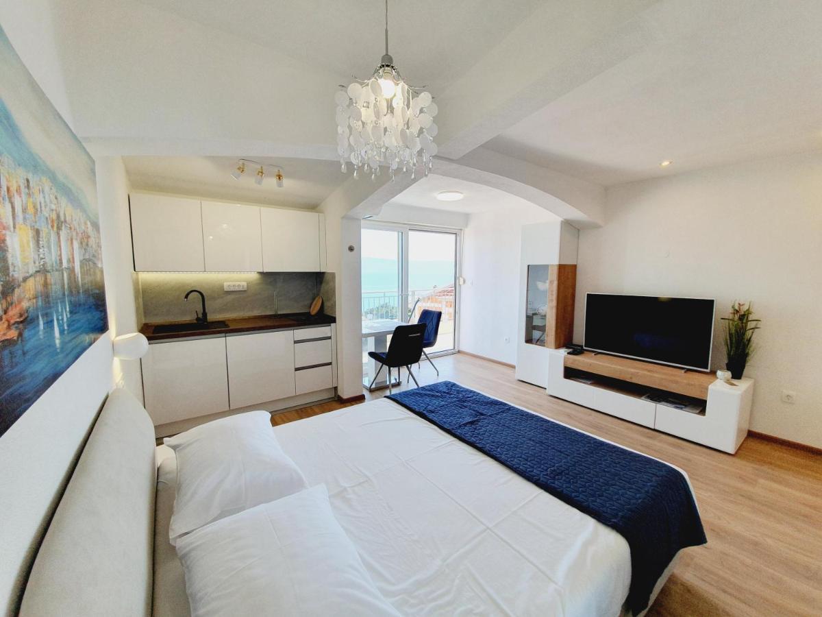 White House Apartments Dugi Rat Ngoại thất bức ảnh
