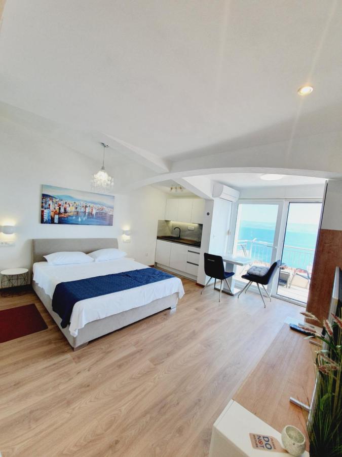 White House Apartments Dugi Rat Ngoại thất bức ảnh